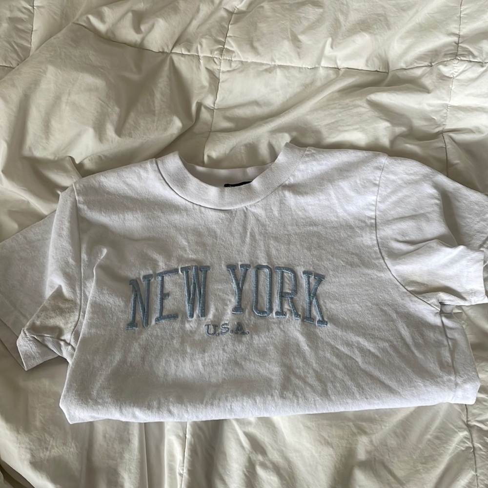 Brandy Melville shirt